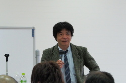 講師　赤堀楠雄氏