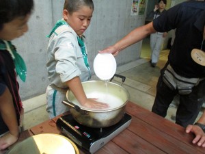 お米を炊いて