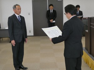 奨励賞の表彰（郡山市立金透小学校）