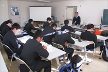 学科受講の様子
